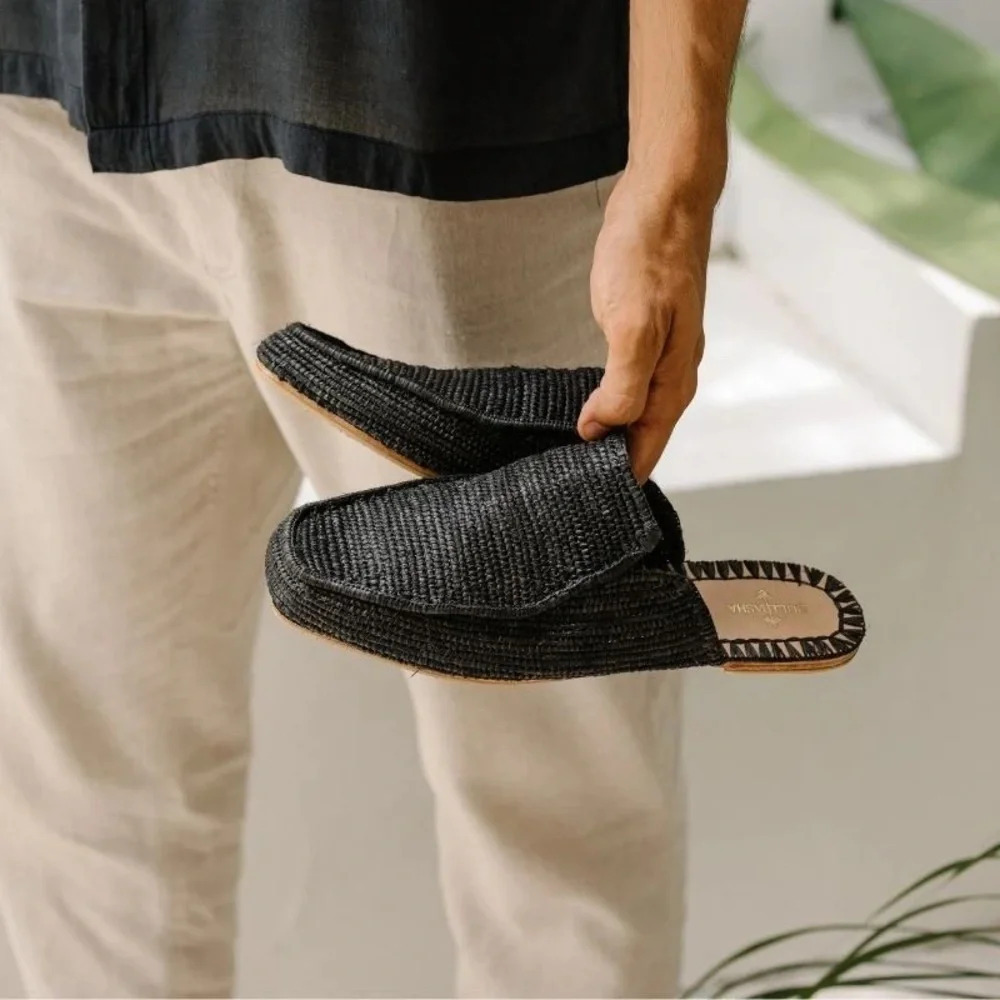 EUC Bulibashi Men’s Munatas Coco Woven Slides Size 10 Black Beach Sandals Casual